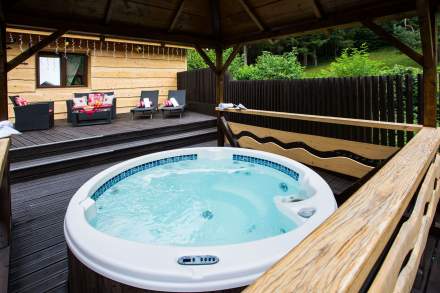 jacuzzi famille Séjour bien être Vosges en famille Domaine du Haut Jardin 4 étoiles